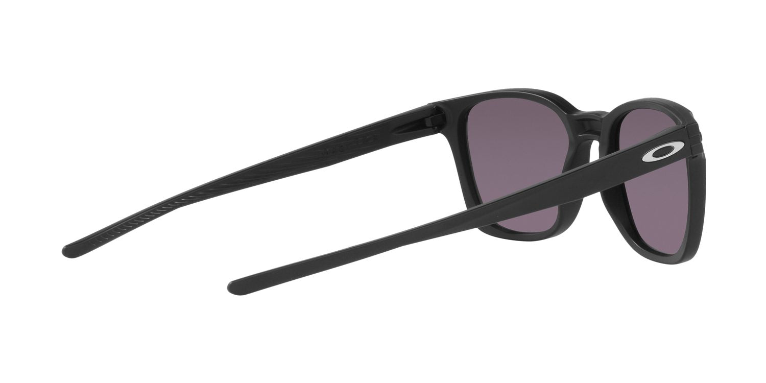 Oakley | 0OO9018
