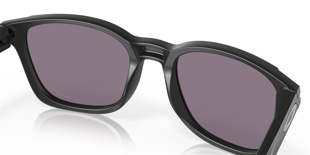 Oakley | 0OO9018