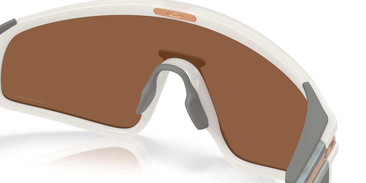 Oakley | 0OO9404